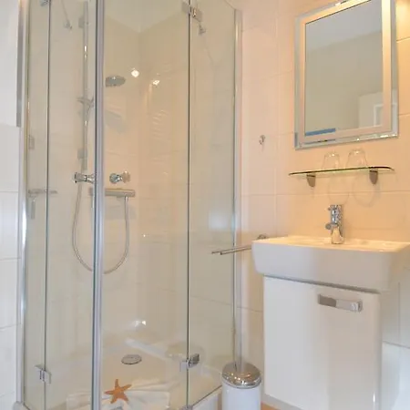 Annika - Apt. 05 Villa Sellin (Rugen)